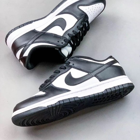 NIKE DUNK LOW SP
